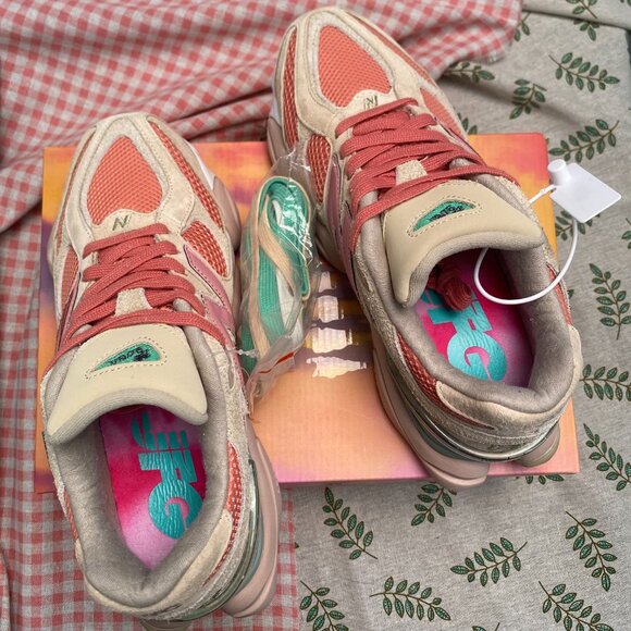 New Balance 9060 Red Cream - Picture 5 of 6